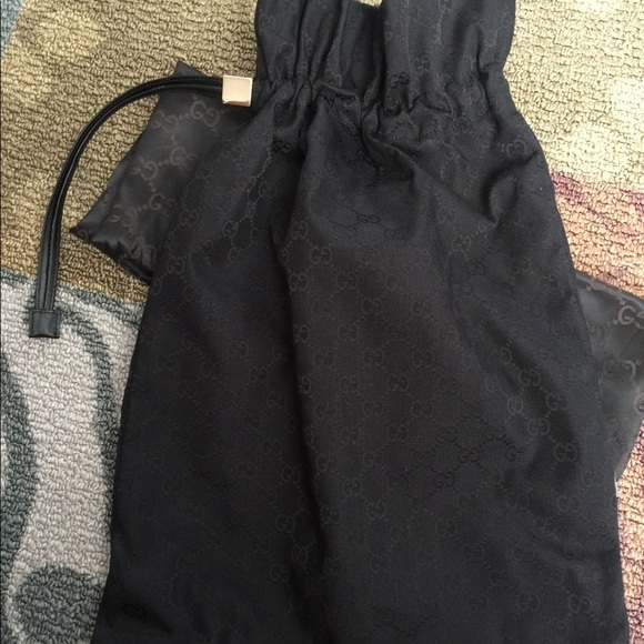 ⚠️ Gucci Black Canvas Bag - Picture 2 of 8